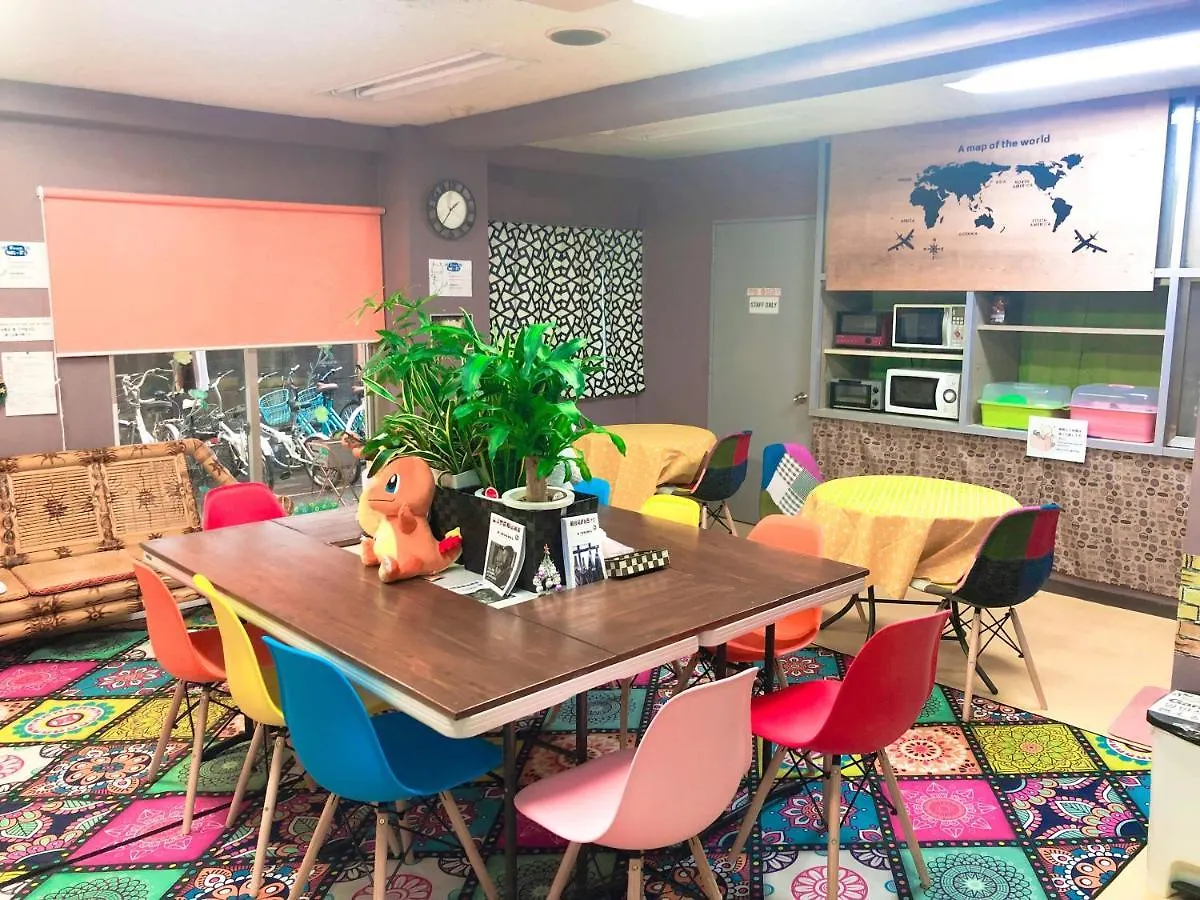 Vendégház Guesthouse Shiawase Eki Fukuoka Japán